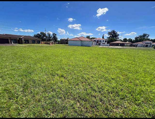 696M² VACANT LAND FOR SALE IN RISIVILLE